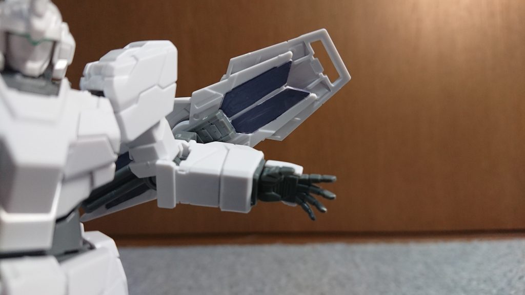 あとはシールド裏のサイコフレームを塗りました