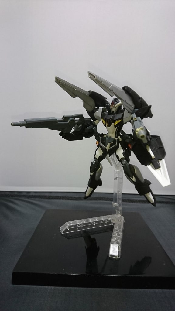 バインダーの機構はそのままなのでフルバーストっぽくも出来ます
GNソードⅡでも可