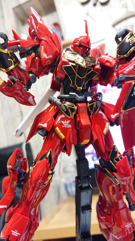 盾が腕から落ちやすかったので支えるパーツを接着剤で太らせました