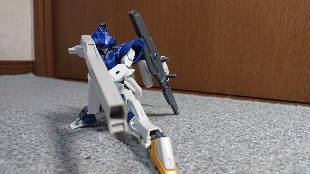 メインウエポンは出力のデカいアルクスナイパーライフル