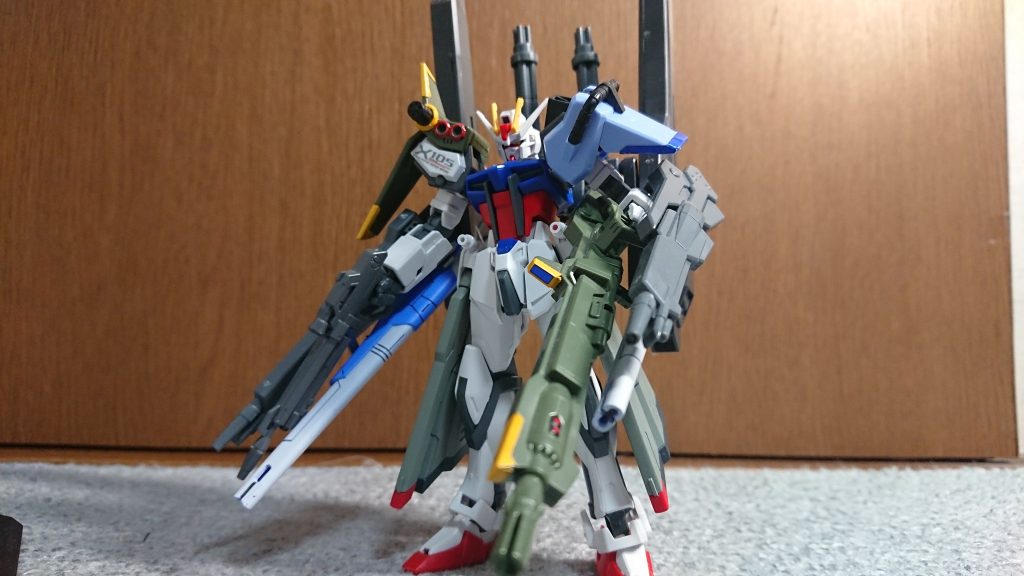 とりあえず飛び道具を載せるだけ載せました
ヴァッフェインパルスとは逆ですね