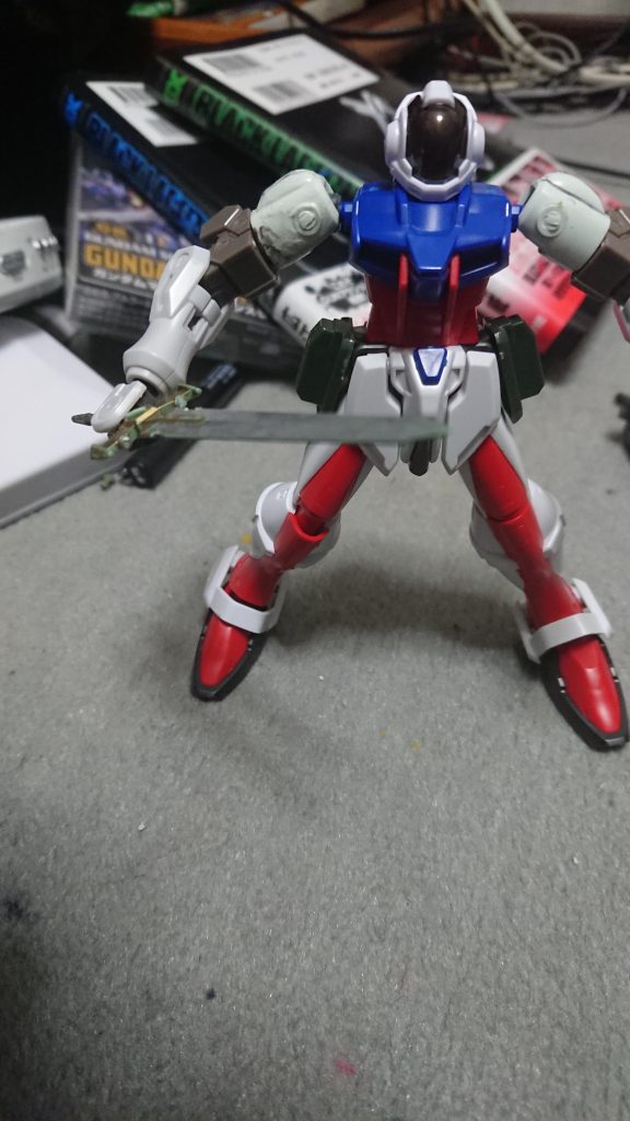 【対兵器ソード】
Ftエレクトロニクス製の実体剣。ビームサーベルには劣るものの、type1の装甲を切り裂くことが可能である。