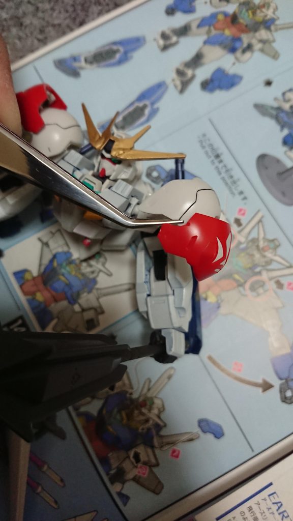 磁石をいろんなとこで使いました。