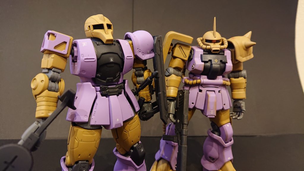 F2ザクとツーショットです。