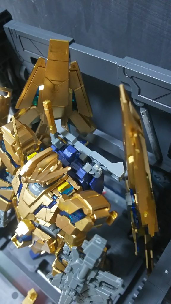 「パパービームサーベル折れた」
んーあるあるですね
バックパックに先っぽが。。。