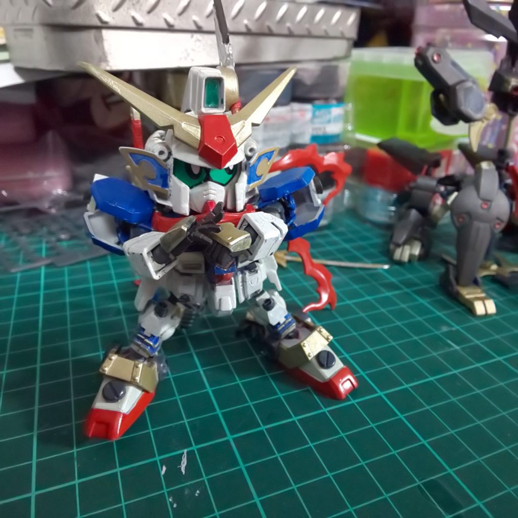 最後の方に、手のパーツも入れ換えました。