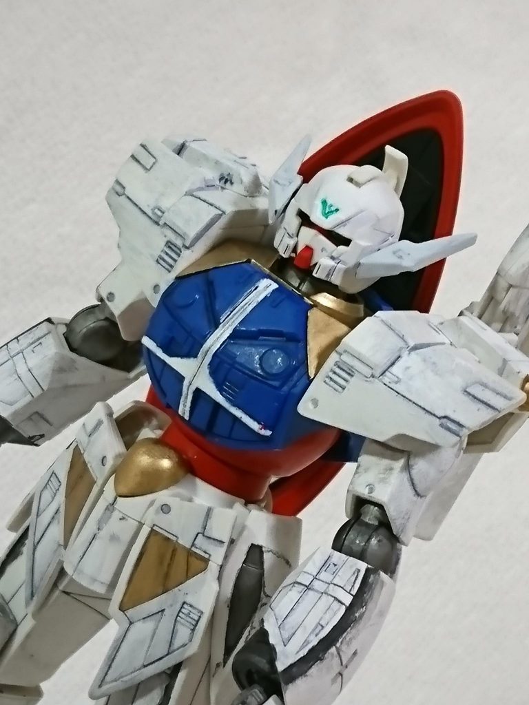 リアル的にアレンジ風らしいが塗装はガイアカラーやMr.メタルカラー・リアルタッチマーカー・ガンダムマーカーも使用装置!