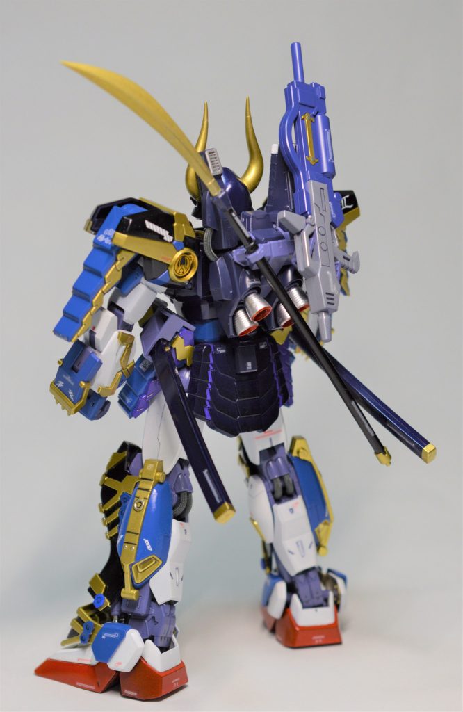 バックショットです。全塗装ですがフレームはABSなので成型色です。