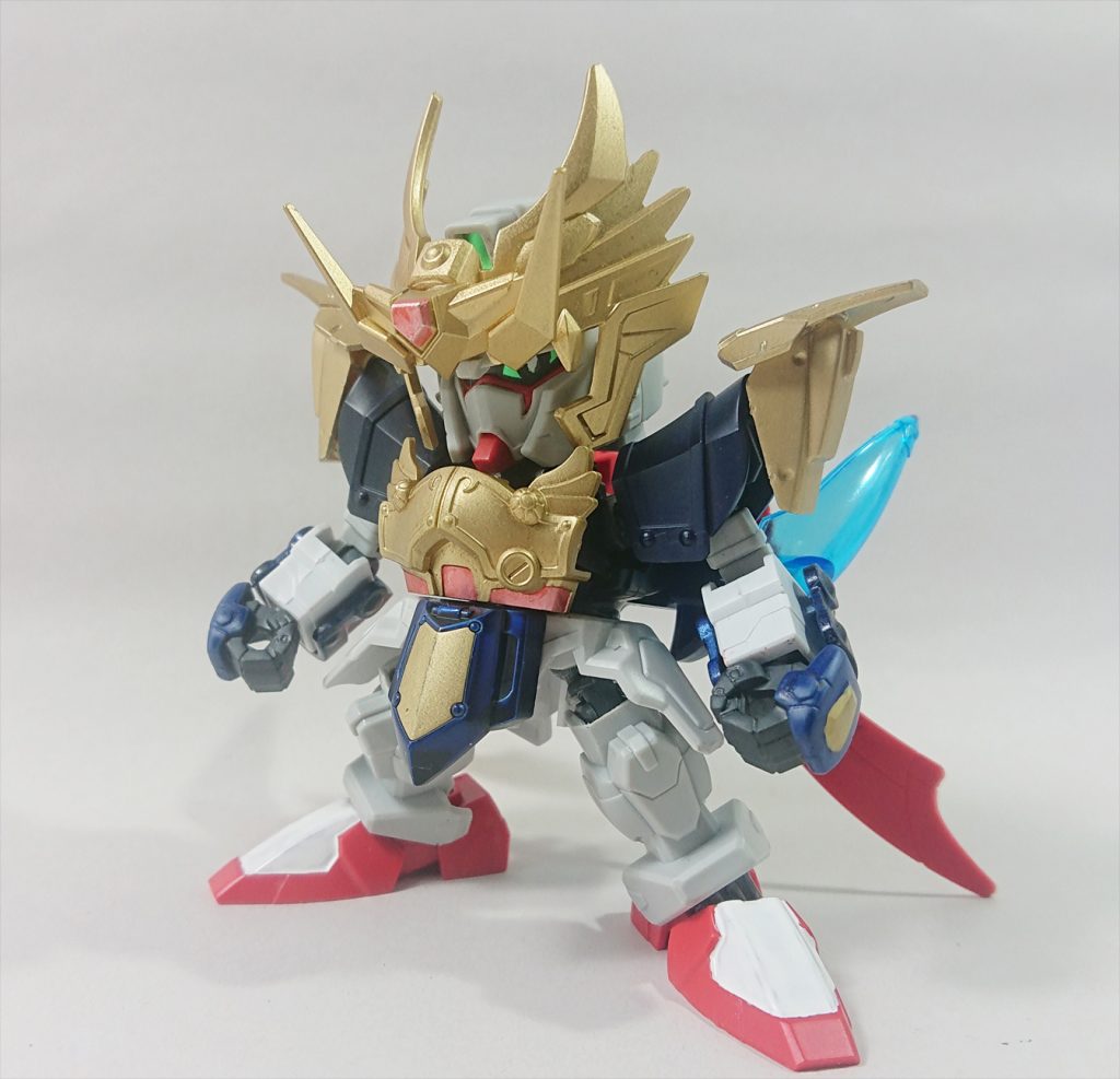 使用キットは主に
・SDEXデスティニーガンダム
・BB戦士ビルドバーニングガンダム
・太史慈ドム
の三種。
他には騎士ガンダム(バーサル騎士ガンダム)、ショックガンダム、陸遜ゼータプラスなどのパーツを細かく使用しています。