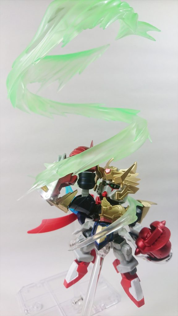 *「ずおりゃあああっ!!」*
脚はパワードアームズパワーダーのパーツを仕込んで根本が可動するようにしています。
さすがに根本すぎて膝曲げてる感までは無理でしたが…
そこそこ力の入った立ちポーズができてる…はず!