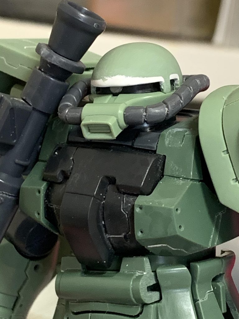 ひさしも延長して悪い顔に🕶