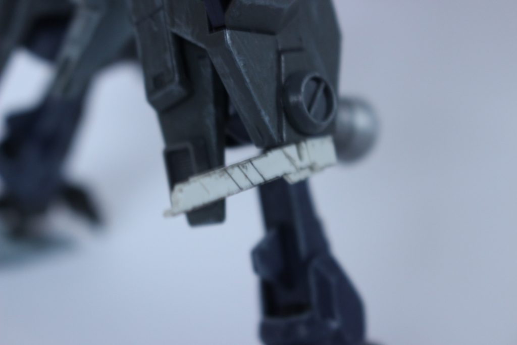 脚部小型レールガン
地上の車両や歩兵を掃討するための装備で、REX形態時にも使用可能である。