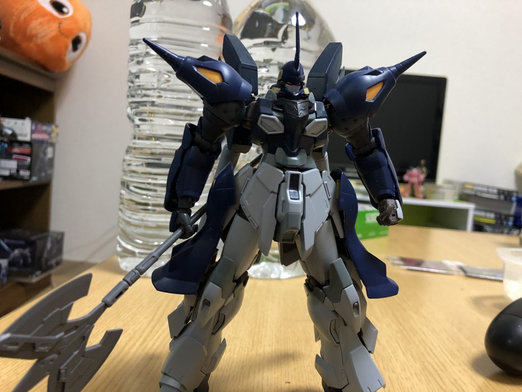 初めから近接主体の機体に決めていたので形はすぐに決まりました