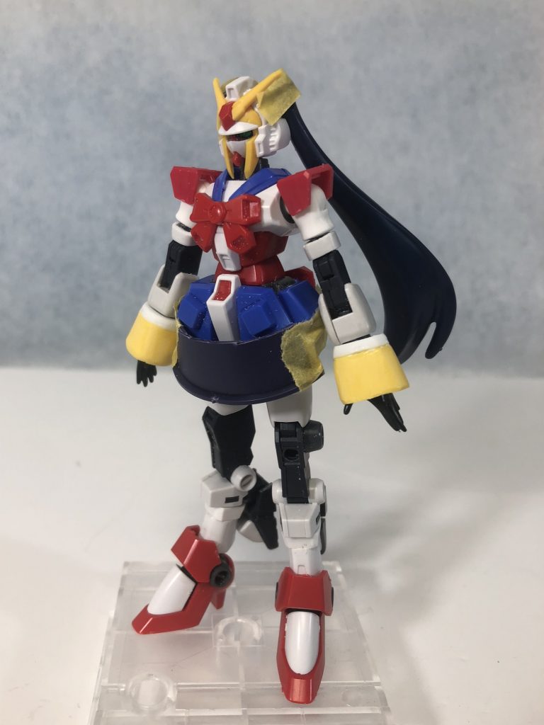 女性型を活かして初○ミ○風の歌う系アーマー
を模索してました。残念ながら煮詰め切れず断念。