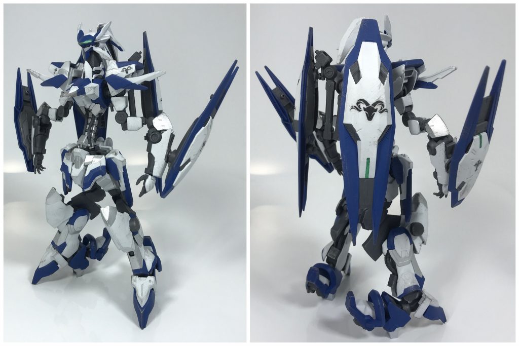 ## [揺籃の古操兵 カプラ・ネラ・ドルミーレ]
聖王国のアウトクルセイダー、アヴェルラ・アルベルティーニの乗機で代々彼女の家に受け継がれてきたオリジナルの古操兵である。

建国期に雲集の古操兵 ツラック・イェンシングのうち1機を改修してつくられた古操兵で、ツラック・イェンシングの持つTASフレーム構造を引き継いでいるため、現代の操兵とは一線を画するフレーム構造であり、非常に柔軟な可動域を誇っている。