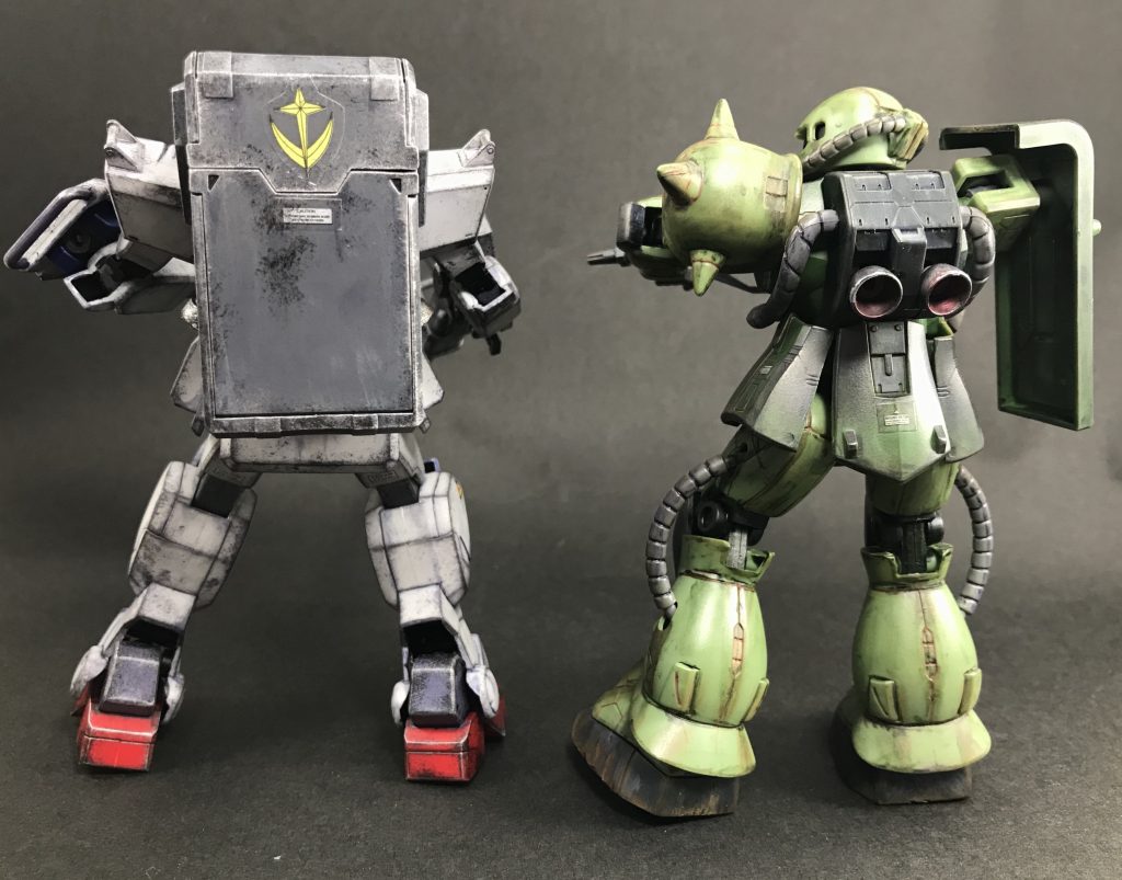 後ろから。
陸ガンのランドセルのウェザリングは、かなり気に入ってます。