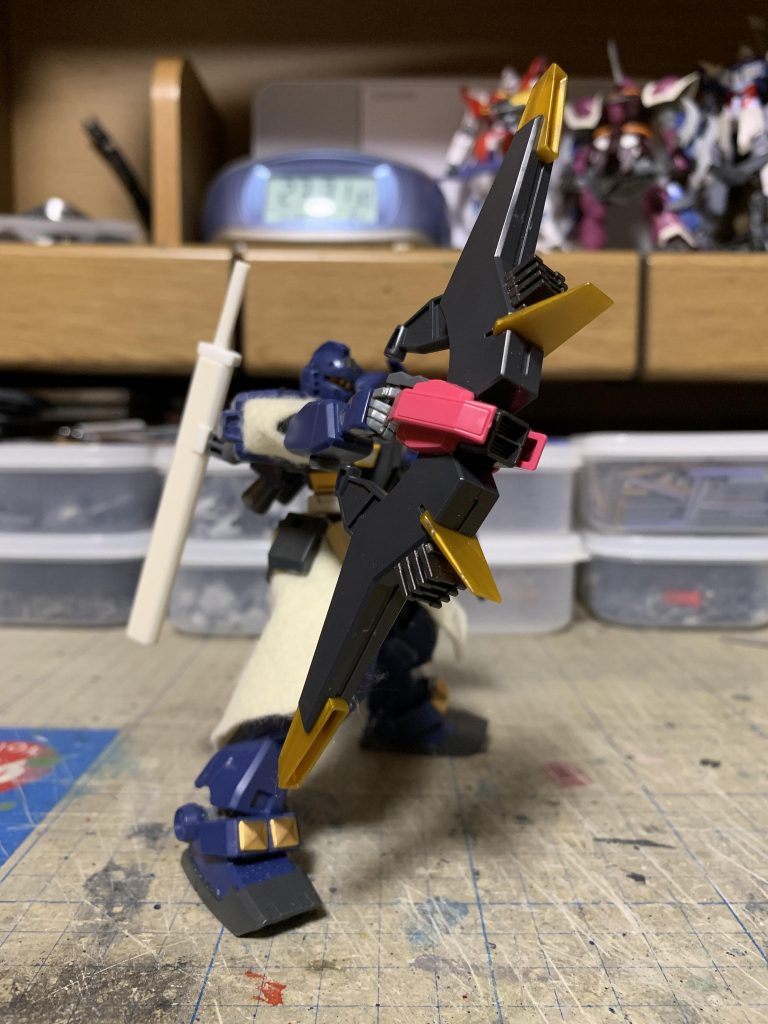 指揮官機が持つ量産型魔導弓トゥルボー。アヘッド脳量子対応型のスラスターを加工して手持ちの武装にしました。
以上、ご清聴ありがとうございました。