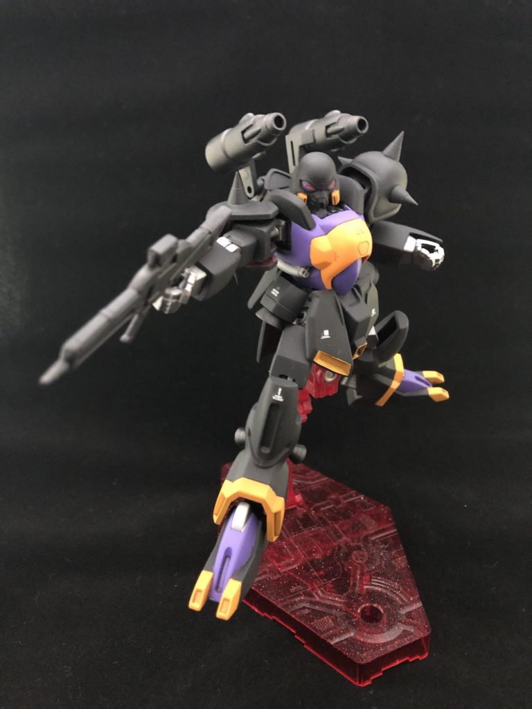 フレーム移植により、旧キットでは出来なかったポーズも楽々。
特に肩まわりと股関節の可動が恩恵でかいです。