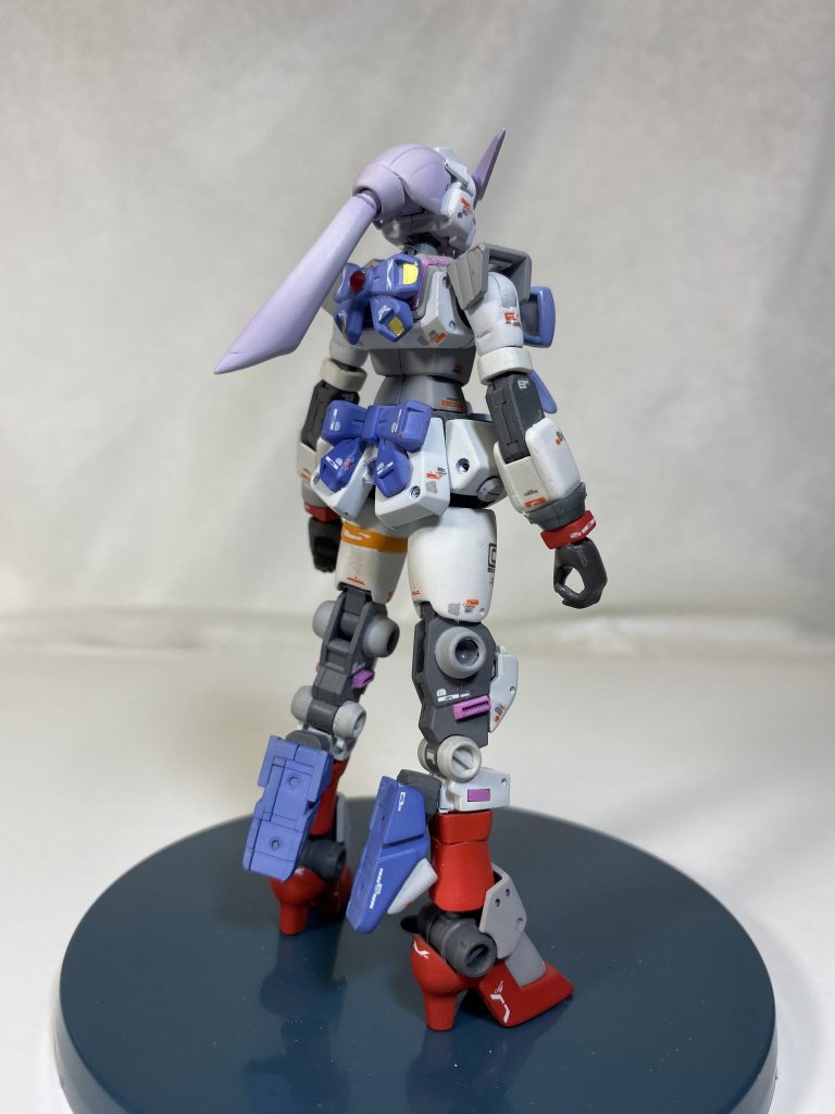 ノーベルガンダムモード
手足アーマーを装備して少女体型から大人っぽく
チェンジ。