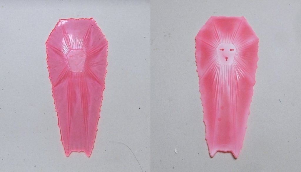 ビームシールドはクリアすぎるのでクリアホワイトとホワイトで塗装。