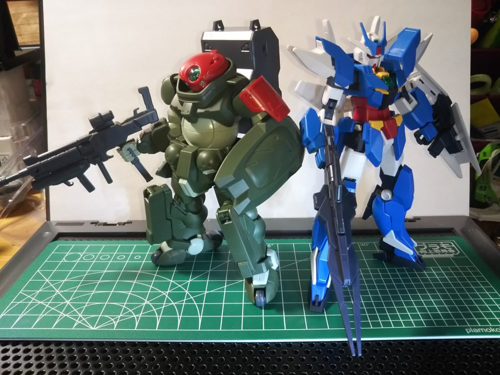 工作前。今回はアースリィガンダムとグリモアレッドベレー、ヴィートルーウェポンズのキットのみで製作しました。