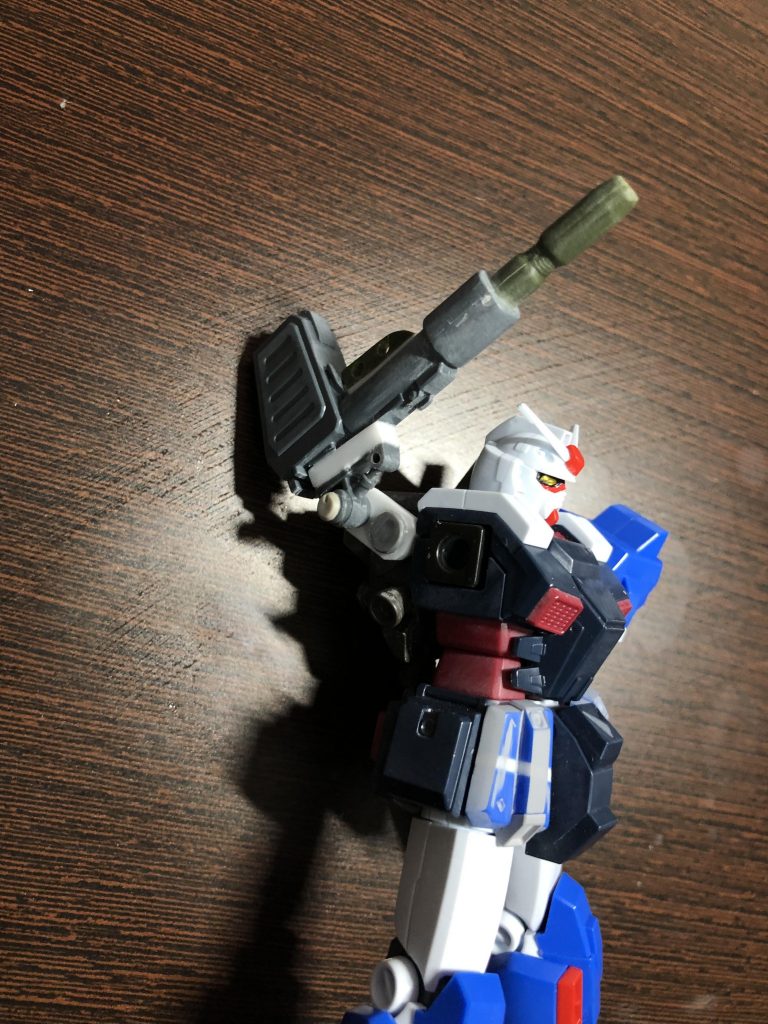 ロケットランチャーの組み立て。