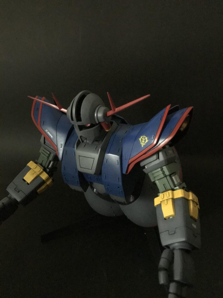 睨みをきかせてます。