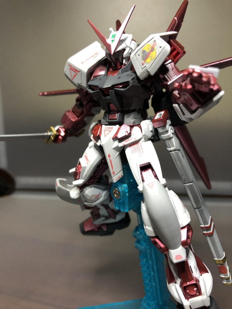 HGレッドフレーム–3枚目/制作者：@ChickengSking