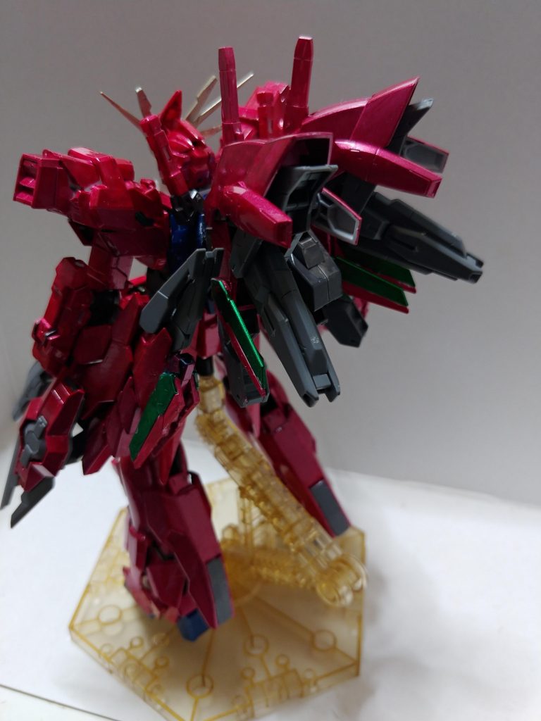 バックパックはリバーシブルのをユニコーンに合うように接着をしています！