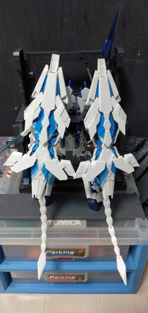 もう尻尾は接着剤でも、、、
つか、、つかった。
だってイライラが止まらない、やればやるほど削れて駄目になる無限ループ