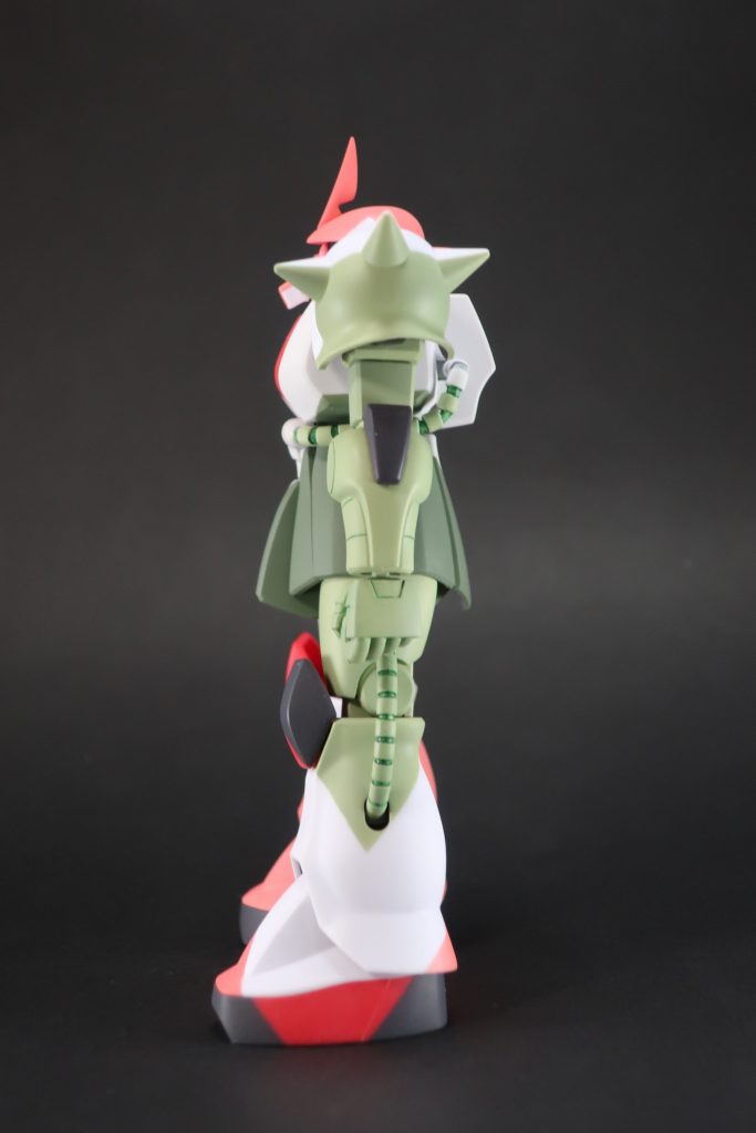 2Dの画像上で配色を考えたので、塗り始めてから｢横はどうするんだよ！｣と悩むことに。