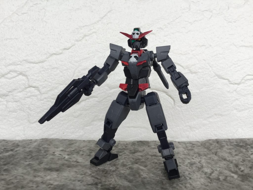 コアガンダムの部分は頭と胸にダークハウンドのドクロを付け、目の部分には眼帯も作ってみました