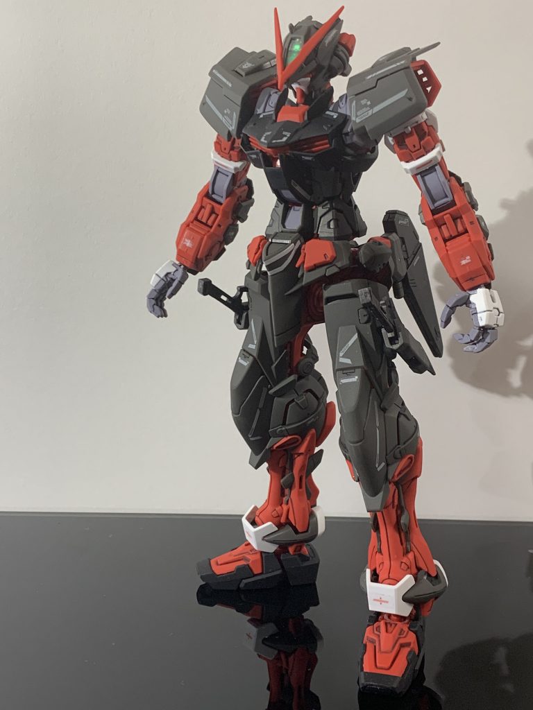 まずは基本のスタイル「コンバット」。無駄な武装のない状態。