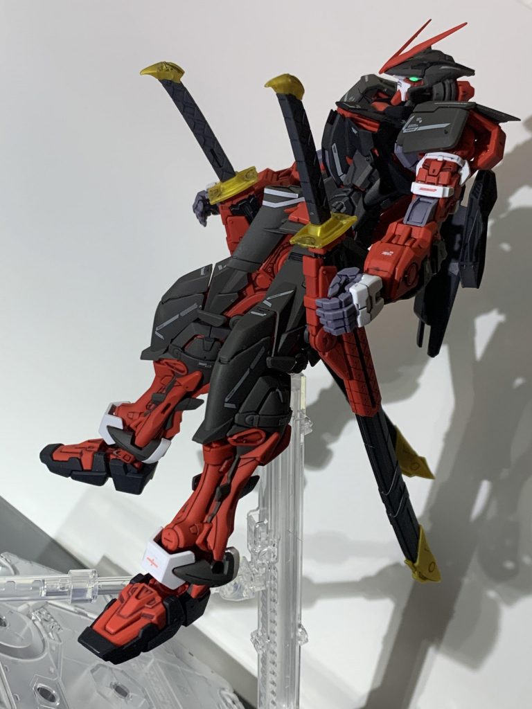 続いて「ブレイド」スタイル。アストレイ!って感じがします。