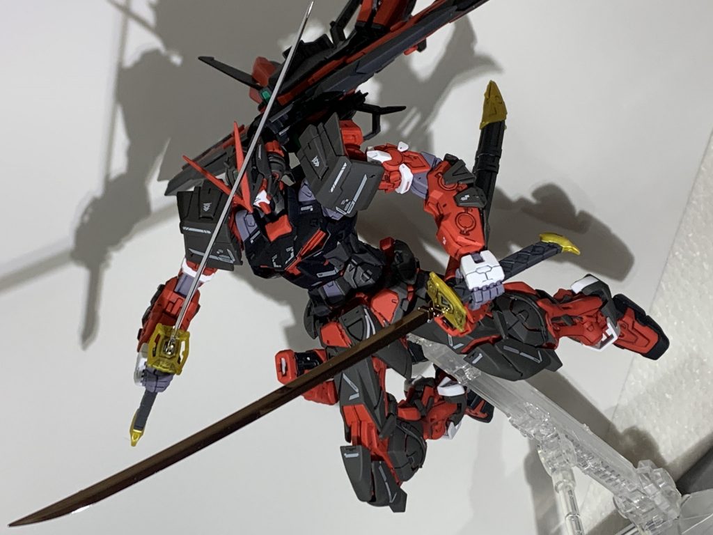 本体の可動域も申し分ないです。