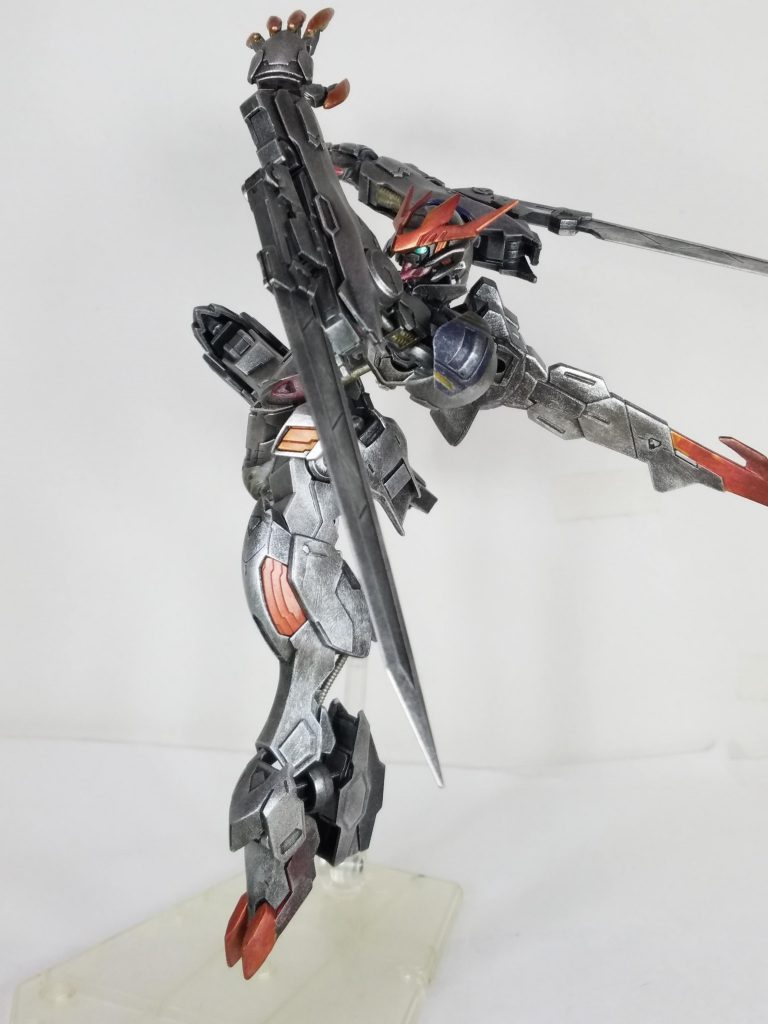 トンファーみたいな感じで
斬りかかり。