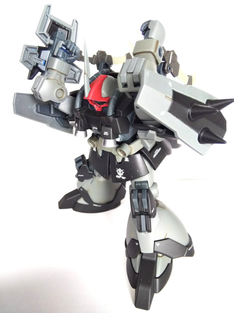 アサルトナイフはこのように取ります