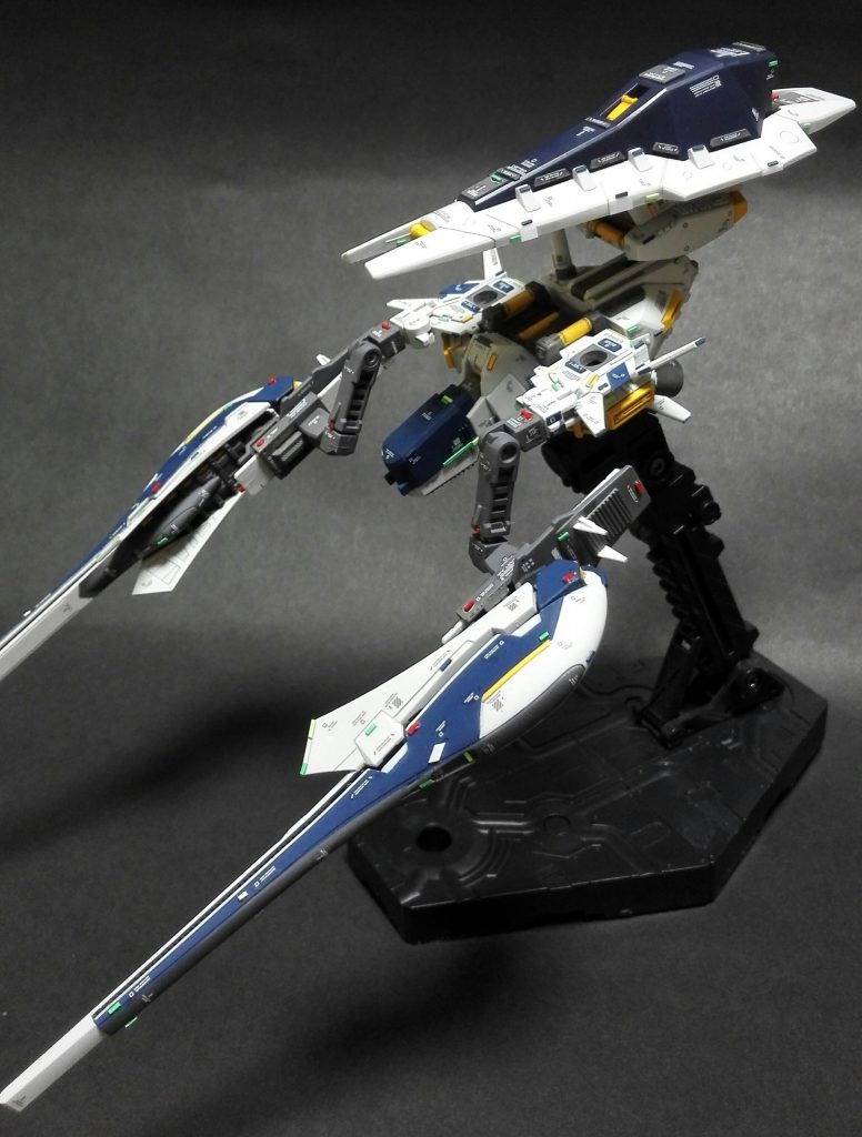 両翼の武装を試作型ウィンチ・キャノンに換装してシールド・ブースタも装備させたプリムローズ(第1種兵装)へ。更に火力と推力をアップこさせた形態で、FG版プリムローズが2キットとHGUCのヘイズル改を使っています。