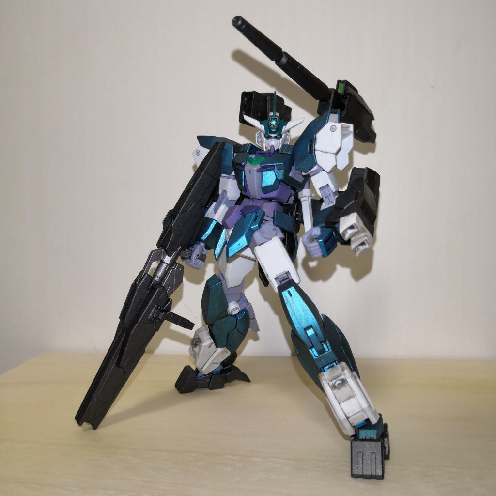 胸から腰にかけての可動域を広げるためにボールジョイントを仕込みました。
ポリキャップはミキシングなどで余っていたもの、
ボールジョイントはwaveの
BJ-05プラサポ①のものを使いました。
S字立ちや腰を捻るポーズも
よりダイナミックに自然にできるようになりました。