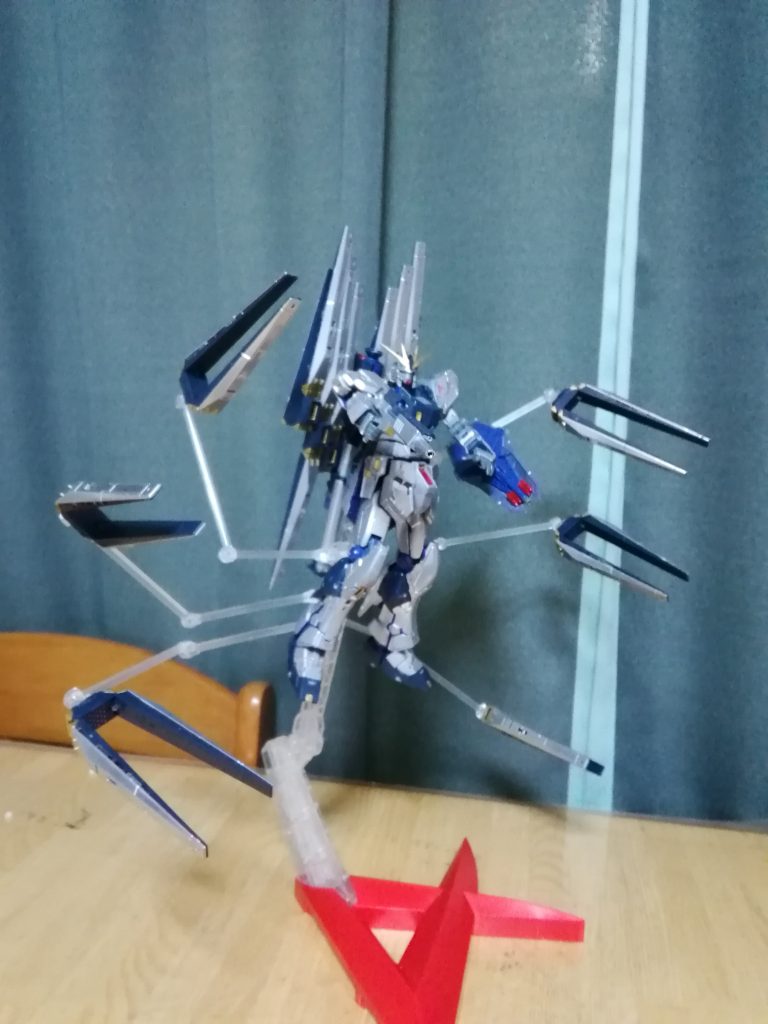 ニューガンダムダブルフィンファンネル–3枚目/制作者：アッキー