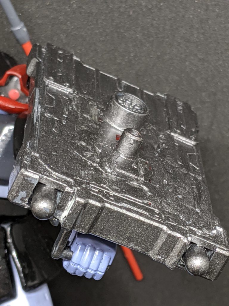 ビーム撹乱膜ミサイル

連邦軍のビーム兵器搭載MSに対抗すべくビーム兵器無効化を目的に搭載。
しかし、連邦軍のビーム兵器だけでなくジオン側のビーム兵器も無効化される事を危惧しためギャンの開発には引き継ぐ事はなかった。