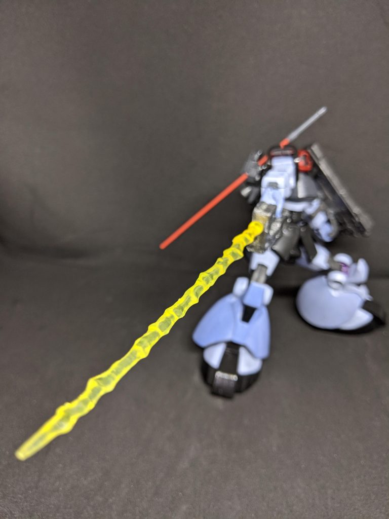 その他ヒートサーベル、ジオン系の武装が搭載可能

生産数は3機ほどで戦況悪化により3機ほど運用試験を終えた本機は実験投入され、うち1機はマ・クベ専用として改修されたとされる。