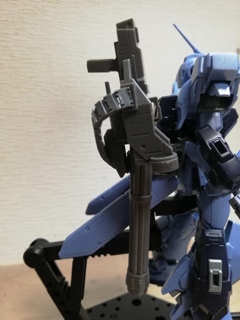 ガトリング
大きくて存在感があります
武装はこの他に
ビームサーベル
ビームライフル
シールドが付属しています