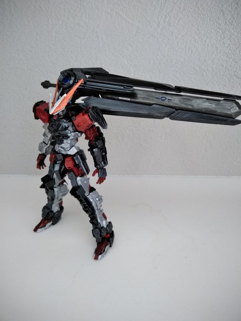 大剣再現
現実、大破してしまったノーネイムライフル仕様しています笑
ブレイドドラグーンでもあるため大剣の再現はしやすいですね!