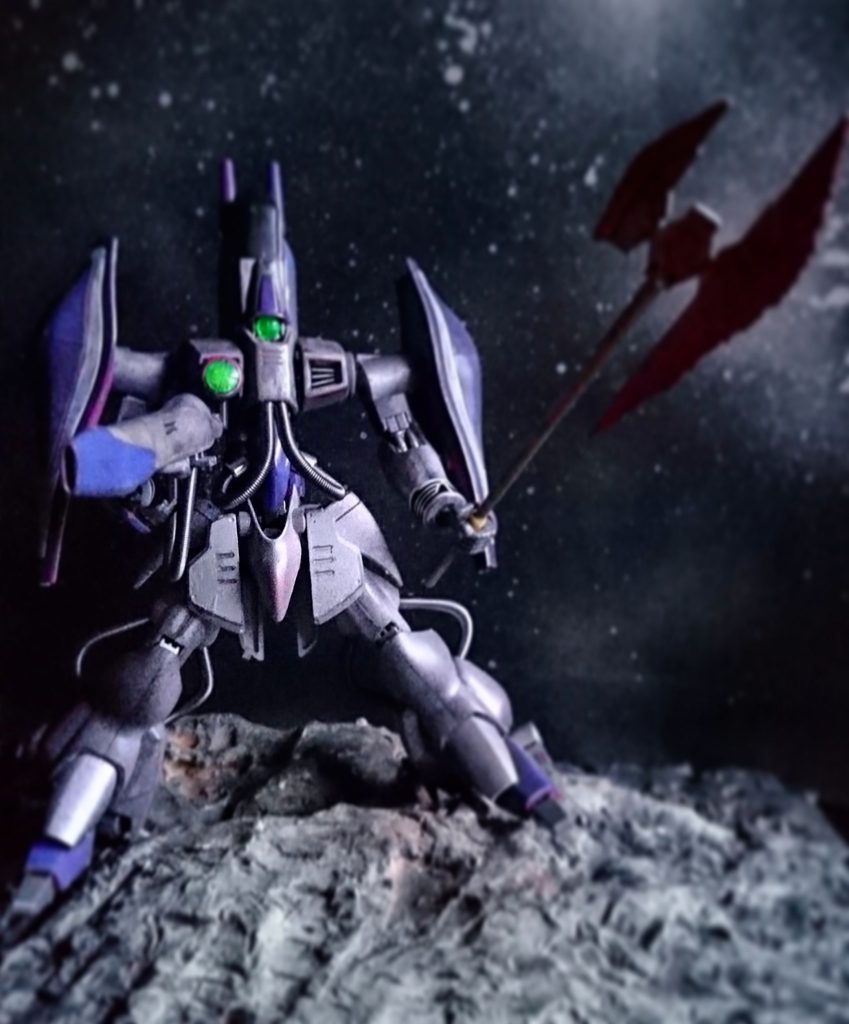 寒々とした小惑星。武装も特殊。