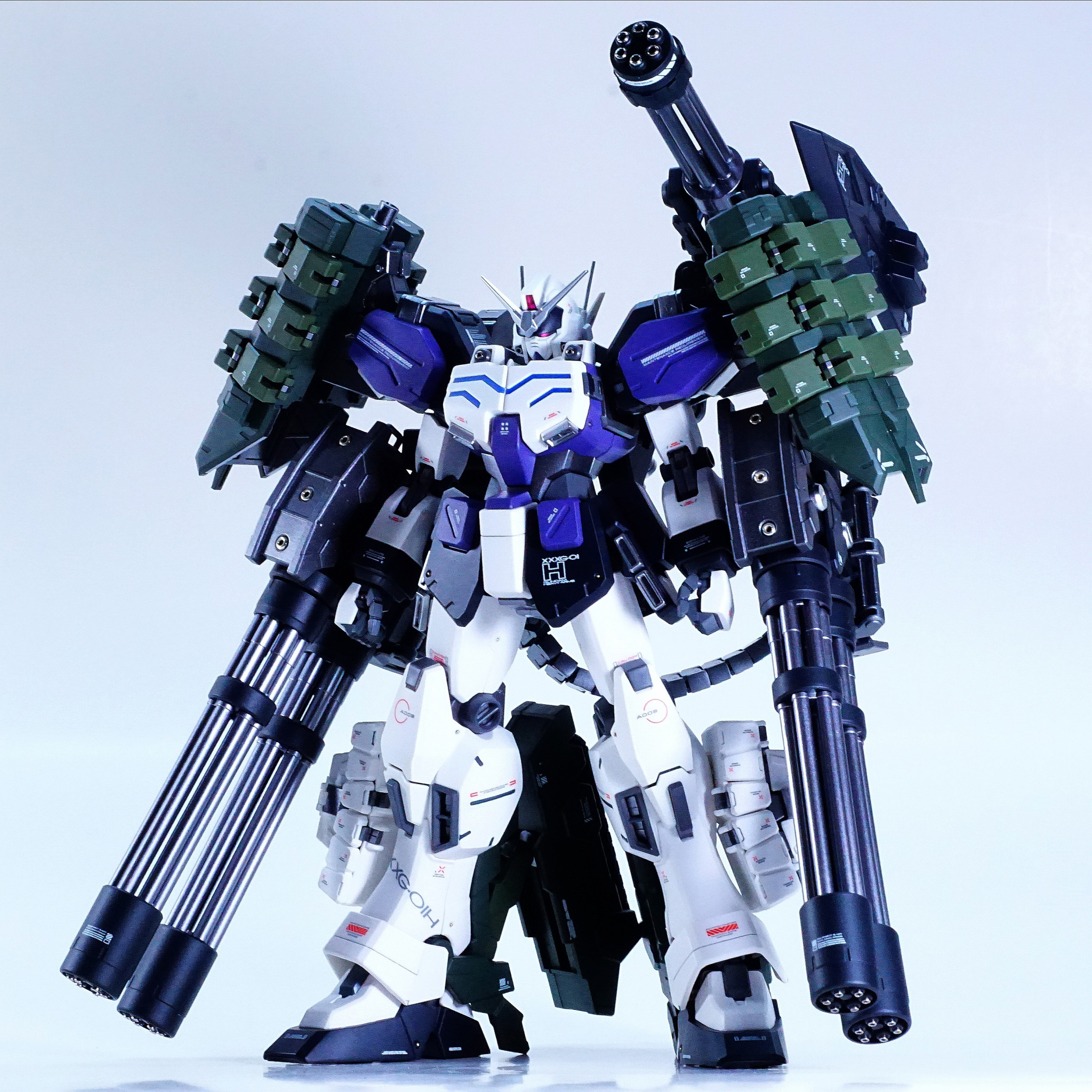 ガンダムヘビーアームズ イーゲル装備｜しんぺいさんのガンプラ作品