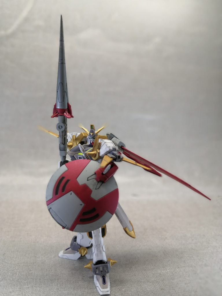 騎士モチーフだけあってこういうポーズがよく似合います！