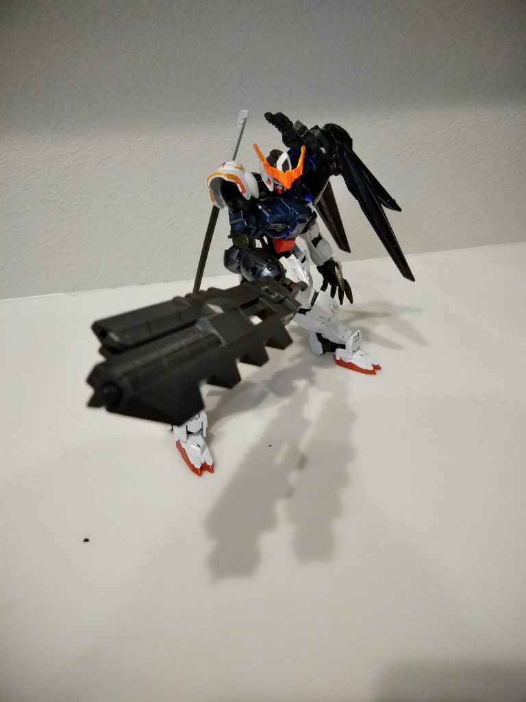 アスタロトのデモリッションナイフ（短刀化）とバスタードチョッパー
片手での操作重視で軽量化が図られています