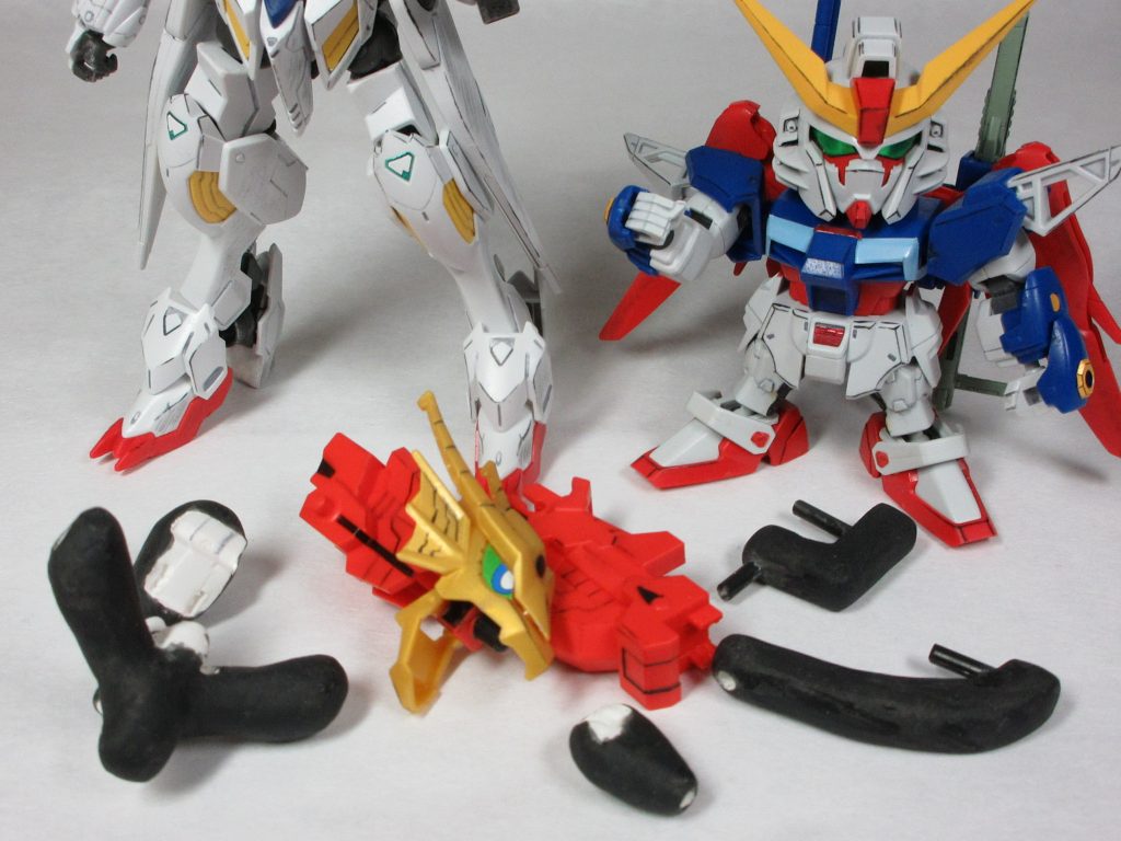 スクラッチしたジョイントパーツ何点かと
HGバルバトスルプス
BB戦士デスティニーの力を借りて……