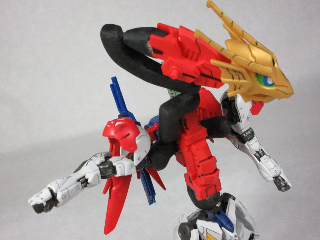 ついに手に入れた!
3軸で自在に可動する首を!